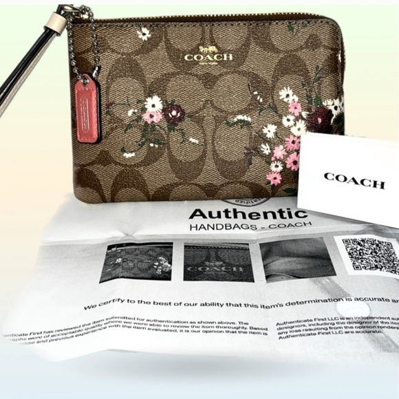 COACH CORNER ZIP WRISTLET IN SIGNATURE CANVAS WITH EVERGREEN FLORAL PRINT - Picture 3 of 5